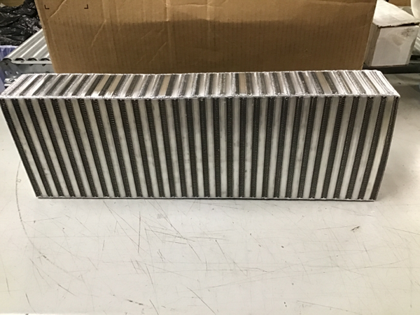 Garrett Air / Air Intercooler CAC - Vertical Flow (8.00in x 3.50in x 24.00in) - 750 HP | 848054-6037 Scratch & Dent