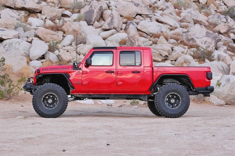 Fabtech 2020 Jeep Gladiator JT 4WD Sistema de orugas de 5 pulgadas con amortiguadores DL 2.25 N/R