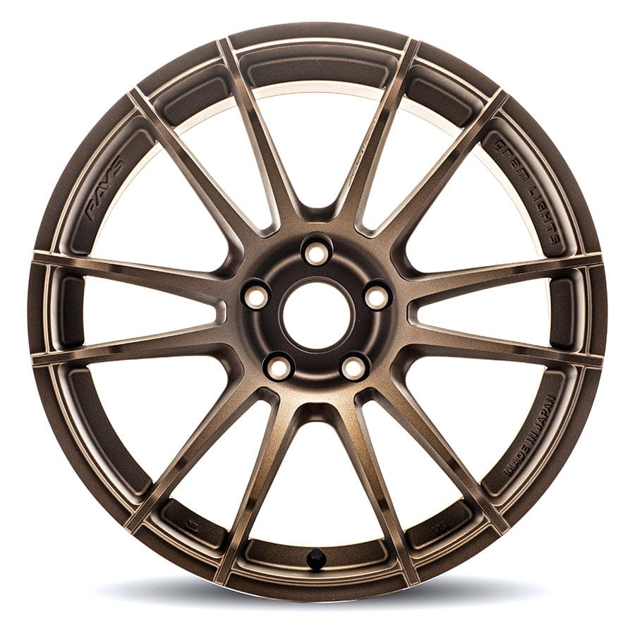 Gram Lights 57XR 18x9.5 +38 5-114.3 Rueda de bronce oscuro