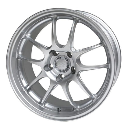 Rueda plateada Enkei PF01 18x9 5x114,3 35 mm con compensación de 75 diámetros (460-890-6635SP)