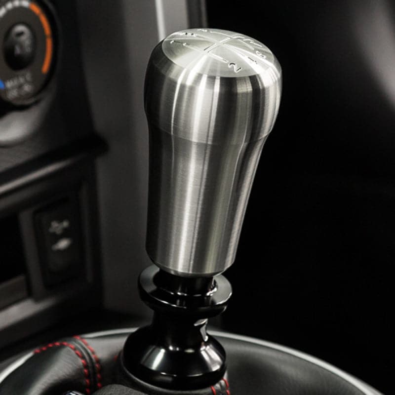 Raceseng Rondure Shift Knob (Grabado Puerta 3) Adaptador M12x1.25mm - Cepillado