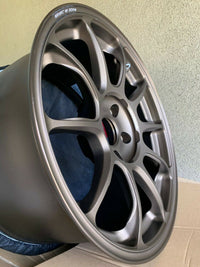 Rueda Volk Racing ZE40 17x9.5" +47 5x114.3 Bronce