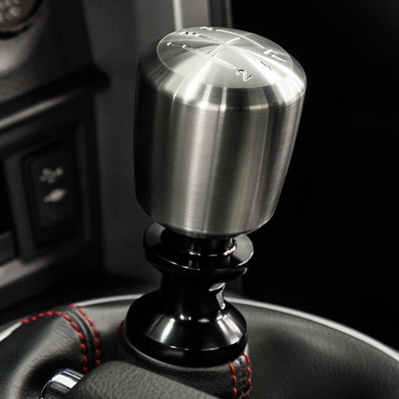 Raceseng Ashiko Shift Knob (Grabado Puerta 4) Adaptador M12x1.25mm - Cepillado