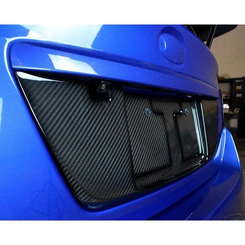 Respaldo de placa de matrícula APR Performance CF - Subaru WRX y WRX STi 2015+