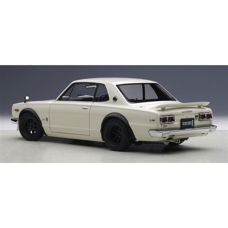 AUTOart 1/18 Nissan Skyline GT-R KPGC10 versión sintonizada en blanco (77442)