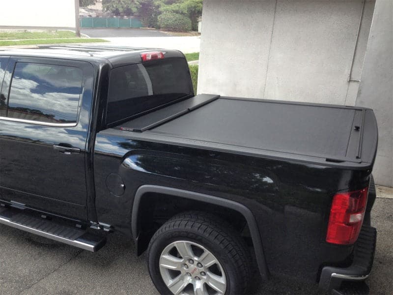 Roll-N-Lock 16-18 Toyota Tacoma Access Cab/Double Cab LB 73-11/16in M-Series Tonneau Cover