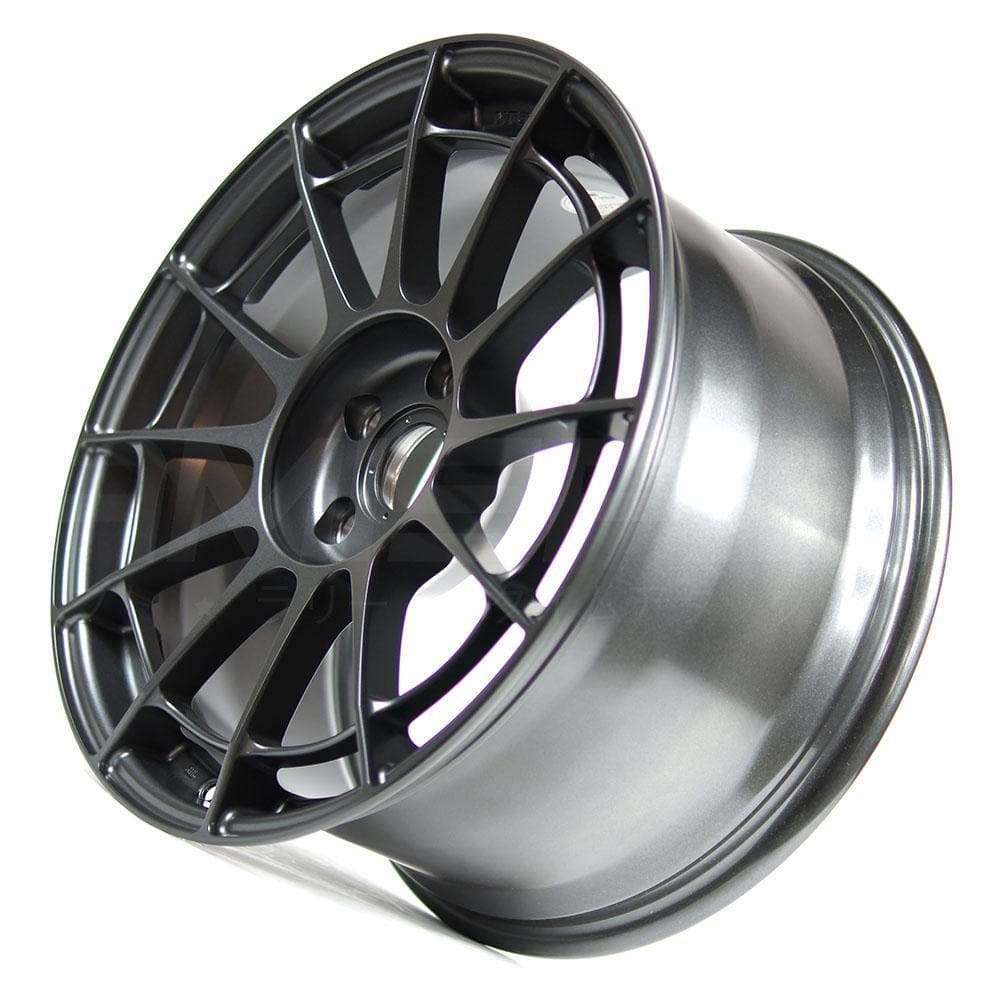 Enkei NT03RR Gunmetal oscuro mate | 18x9,5 +40 5x114,3 (512-895-6540GM)